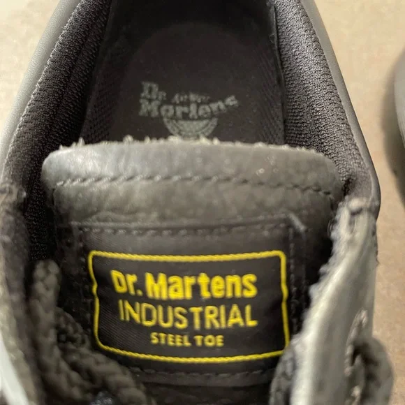 NWOT Dr. Marten's Steel Air Wair Toe Safety Shoe Slip Resistant Men's 9 - Picture 5 of 7